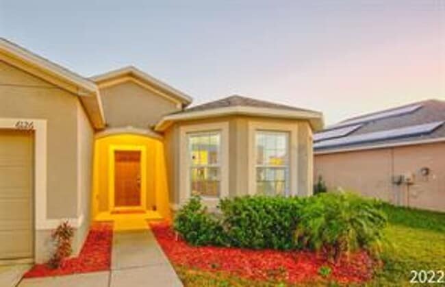 Building Photo - 3/2 Single Family Home located in a quiet ...