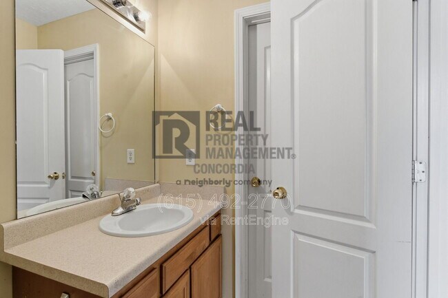 Building Photo - 6066 Sagi Cir