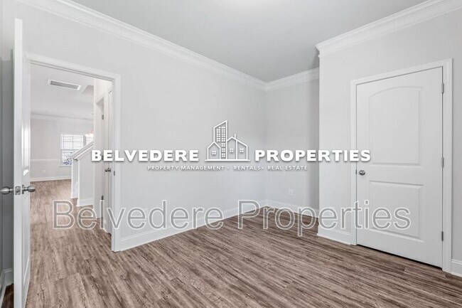 Building Photo - 5749 Marblehead Dr