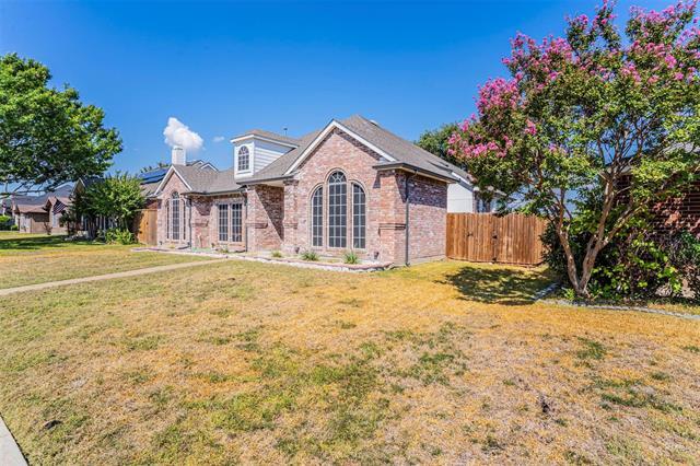Building Photo - 8409 Lake Bend Dr