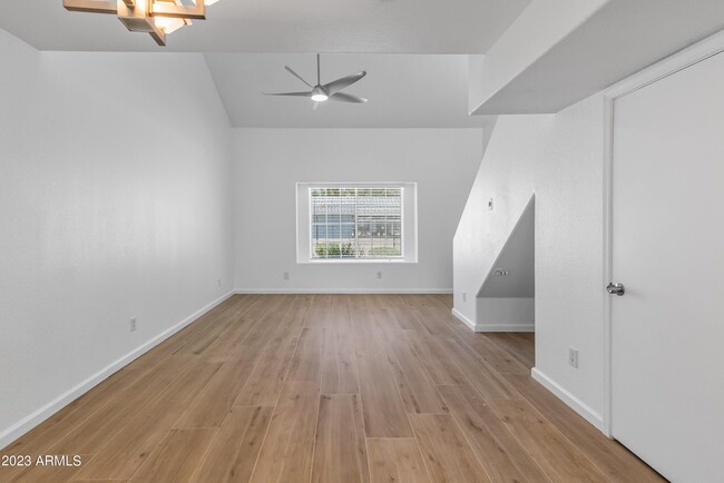 Building Photo - 860 N McQueen Rd