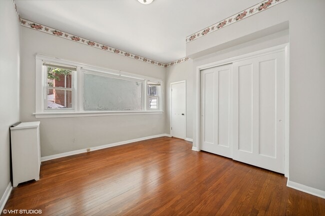 Building Photo - 1029 Linden Ave