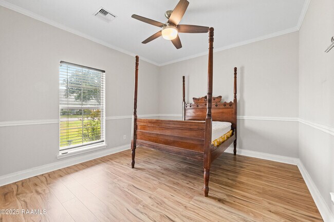 Building Photo - 408 Gordon Crockett Dr