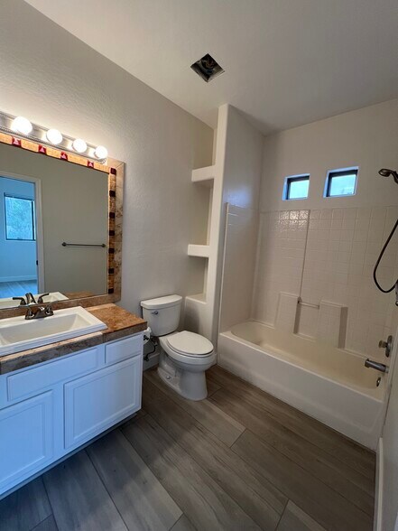 Building Photo - 9070 E Gary Rd