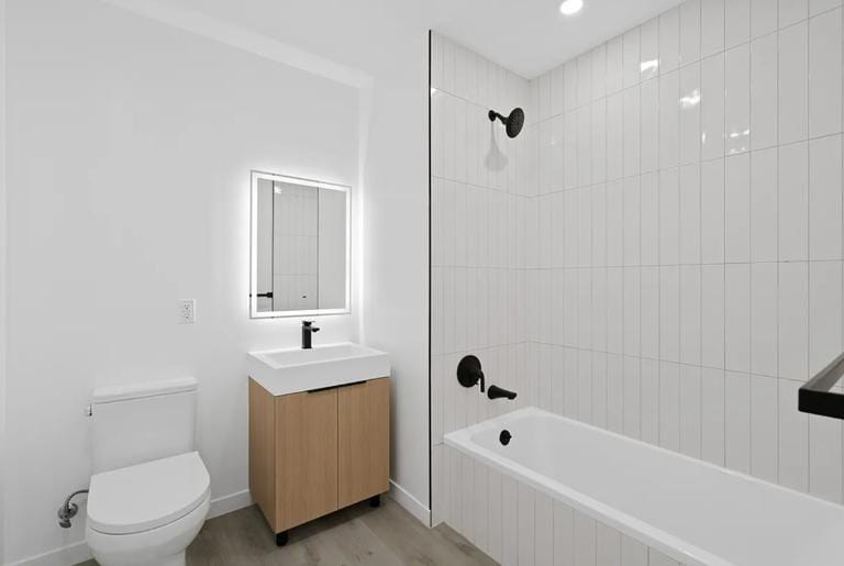 Building Photo - 33-52 Crescent Street