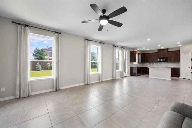 Building Photo - 3409 Keechi Creek Dr