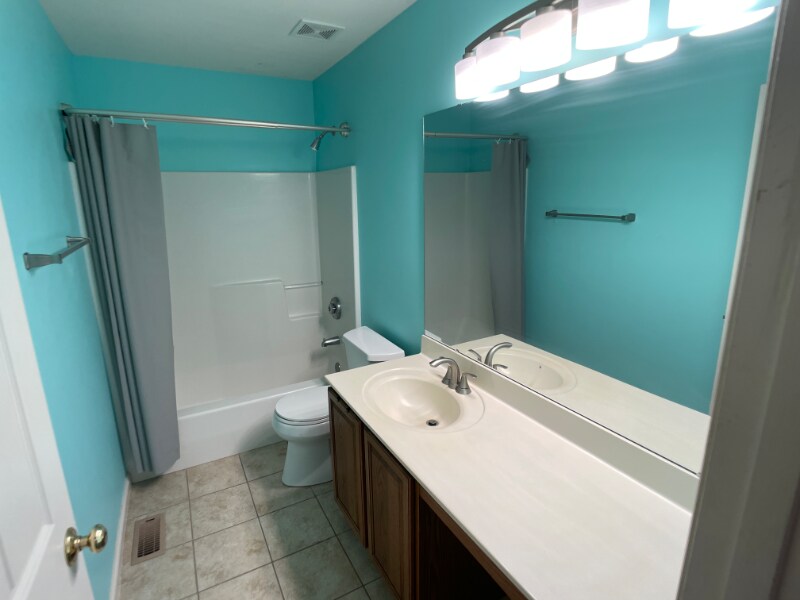 Building Photo - 3802 Scarlet Oak Dr