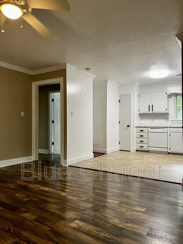 Building Photo - 4100 Pittsford Rd