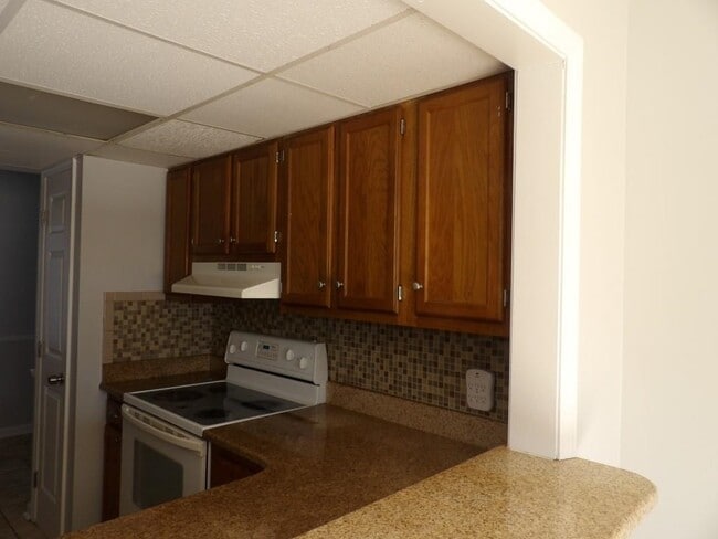 Building Photo - 951 Plantation Dr