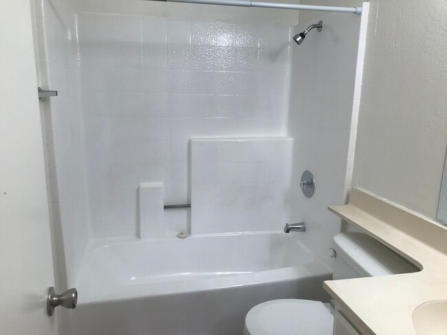 Building Photo - Garden Grove CONDO  - Available for Pre-le...