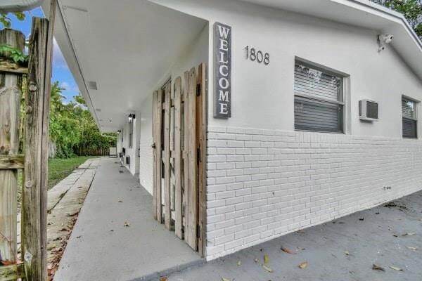 Building Photo - 1808 SW 20th St