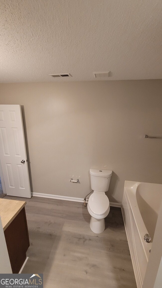 Building Photo - 4875 W Park Cir