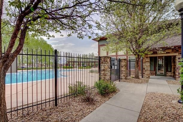 Building Photo - 2BR/2BA Ground Floor Condo with 2 Patios in GVR!