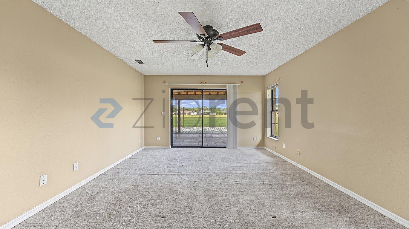 Building Photo - Unit