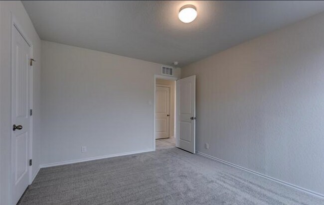 Building Photo - BEAUTIFUL NEW CONSTRUCTION IN HIDDENBROOKE