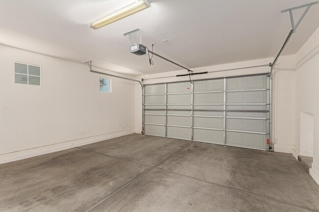 Building Photo - 5552 S Dillon