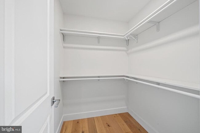 Building Photo - 703 Preston Ave