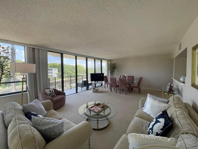 Building Photo - 799 Jeffery St