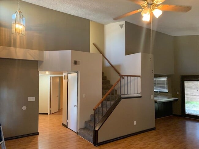 Building Photo - House