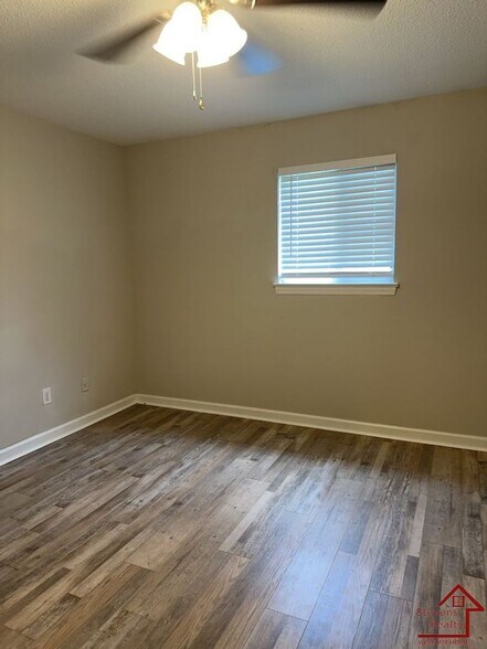 Building Photo - 4380 Delashmitt Rd