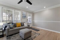 Building Photo - 426 Russell Ave