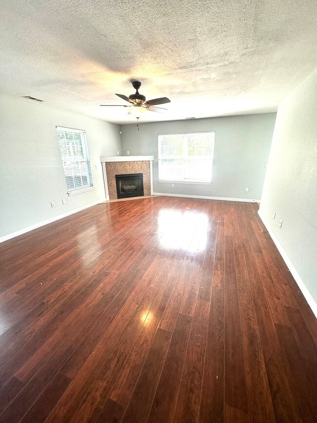 Building Photo - 3705 SW Hansom Loop