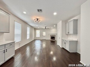 Building Photo - 726 Silverado Way