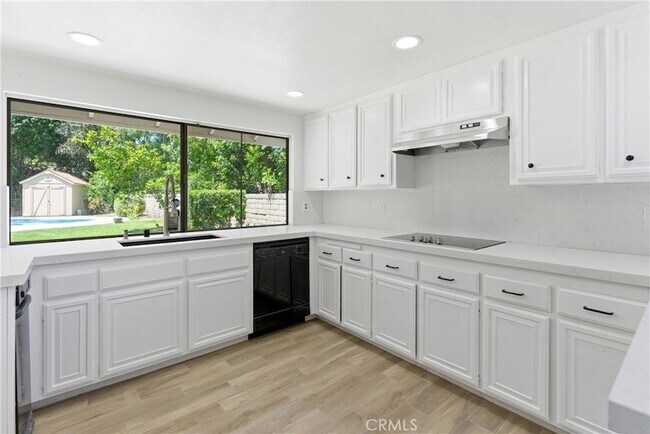 Building Photo - 5415 E Willowick Cir