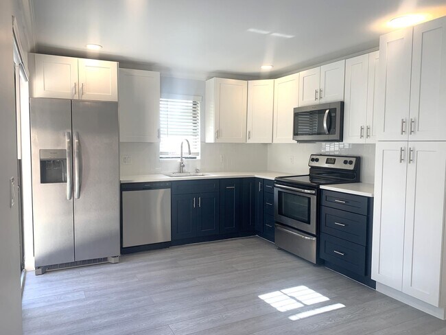 Building Photo - 3132 SW 20th Terrace