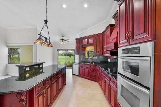 Building Photo - 6766 Edgeworth Dr