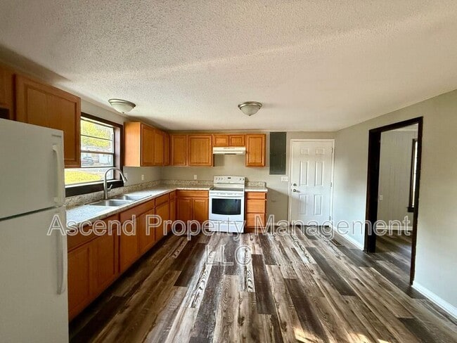 Building Photo - 4749 Rexway Cir