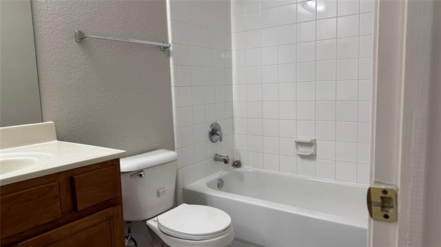 Building Photo - 907 Post Oak Trail