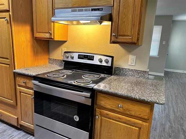 Building Photo - 4301 Live Oak Dr