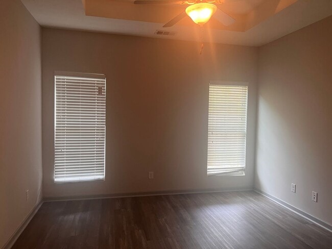 Building Photo - 721 Buddy Ct