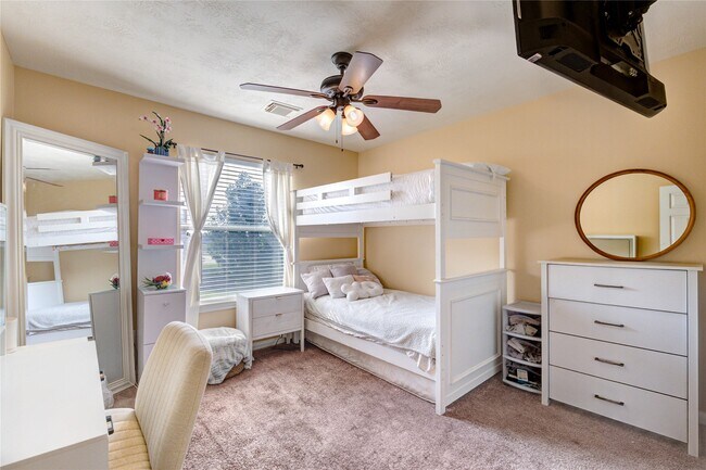 Building Photo - 1731 Maryvale Dr
