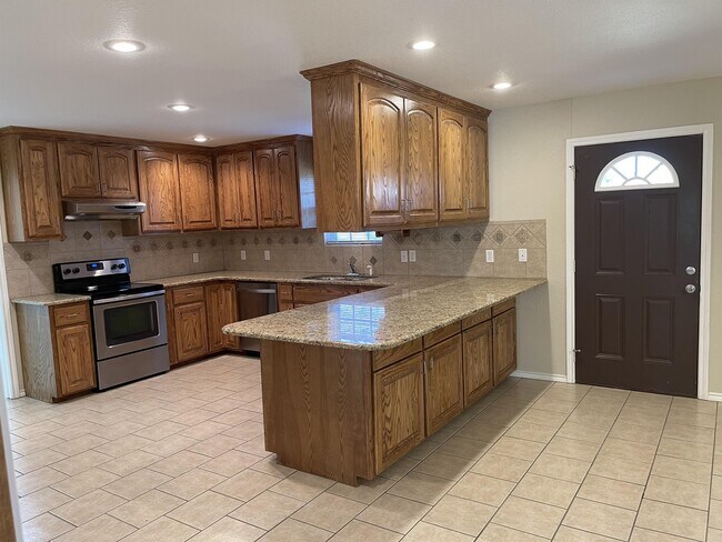 Building Photo - 80 County Rd 4520