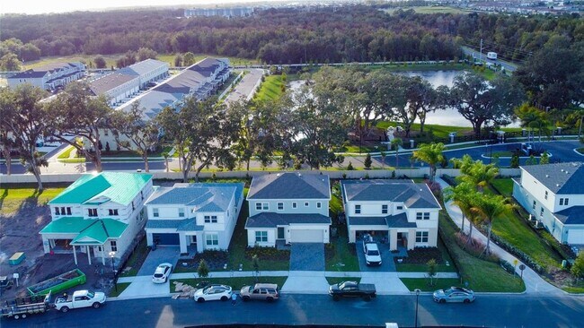 Building Photo - 16446 Lone Oak Cir