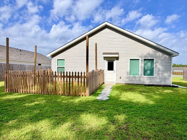 Building Photo - 5406 Horizons Edge Ln