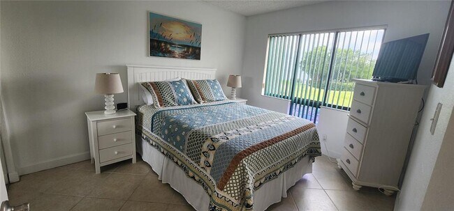 Building Photo - 1515 Pinellas Bayway S