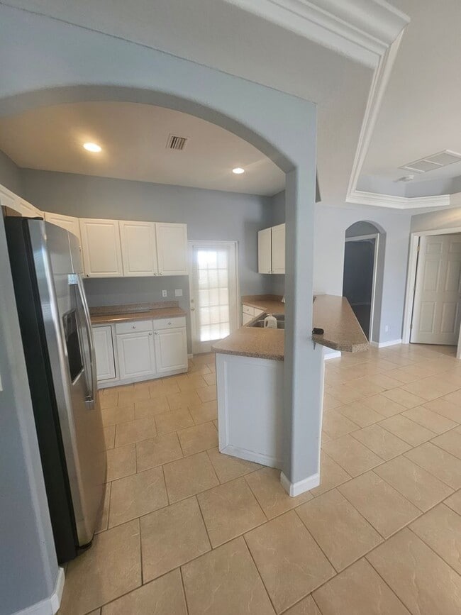 Building Photo - 22 Donlon Dr