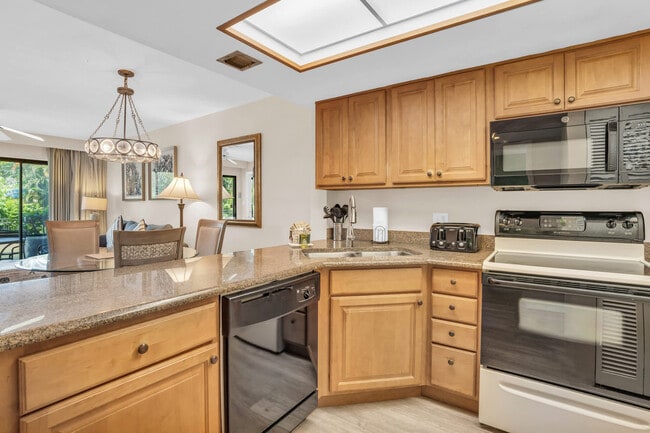 Building Photo - 600 Neapolitan Way