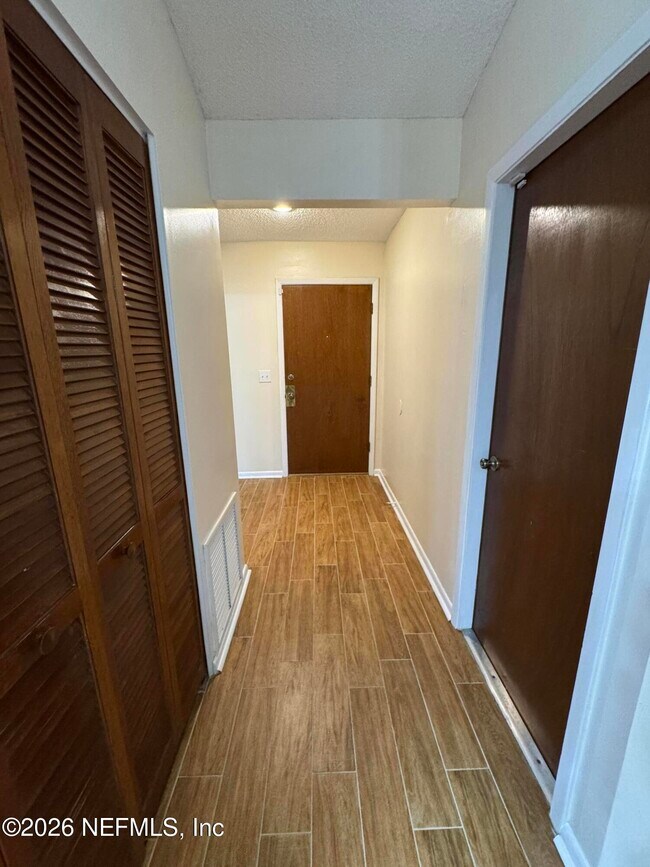 Building Photo - 8550 Goldeneye Ln