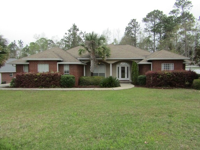 Primary Photo - Spacious Pace Home with Office, Fireplace ...