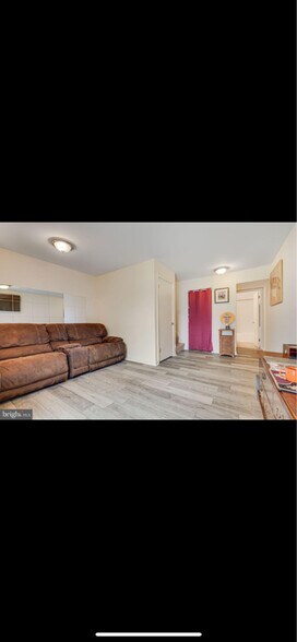 Building Photo - 15304 Gunsmith Terrace