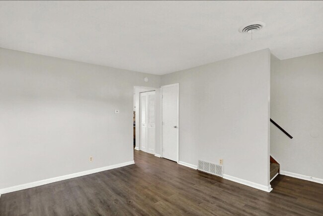 Building Photo - 278 Walnut St