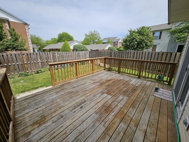 Building Photo - 201 Stull Ct