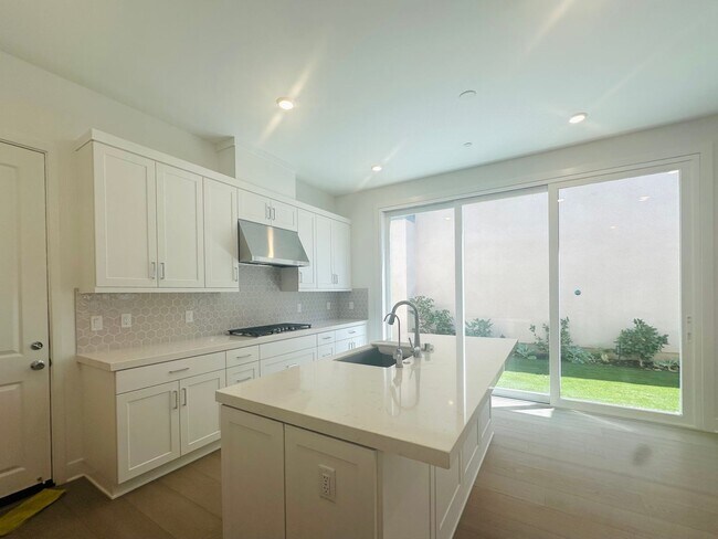 Building Photo - 625 Gadwall