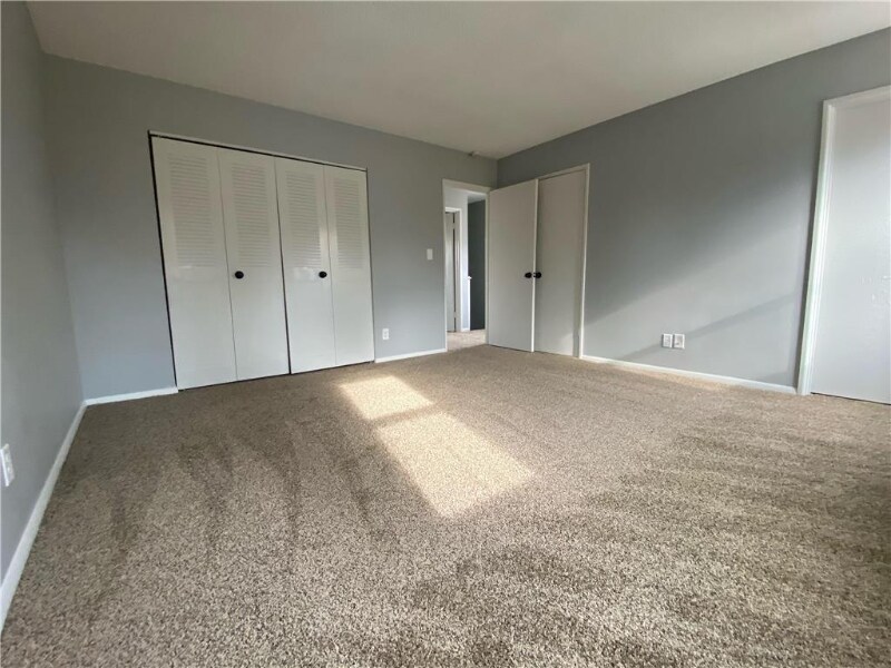 Building Photo - 10211 W 96th Terrace