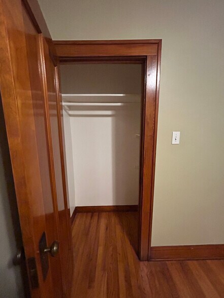 Building Photo - 3227 N Albany Ave