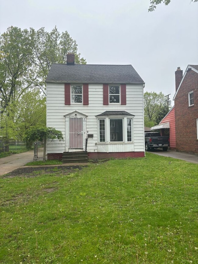 Primary Photo - Euclid 3 Bedroom Single
